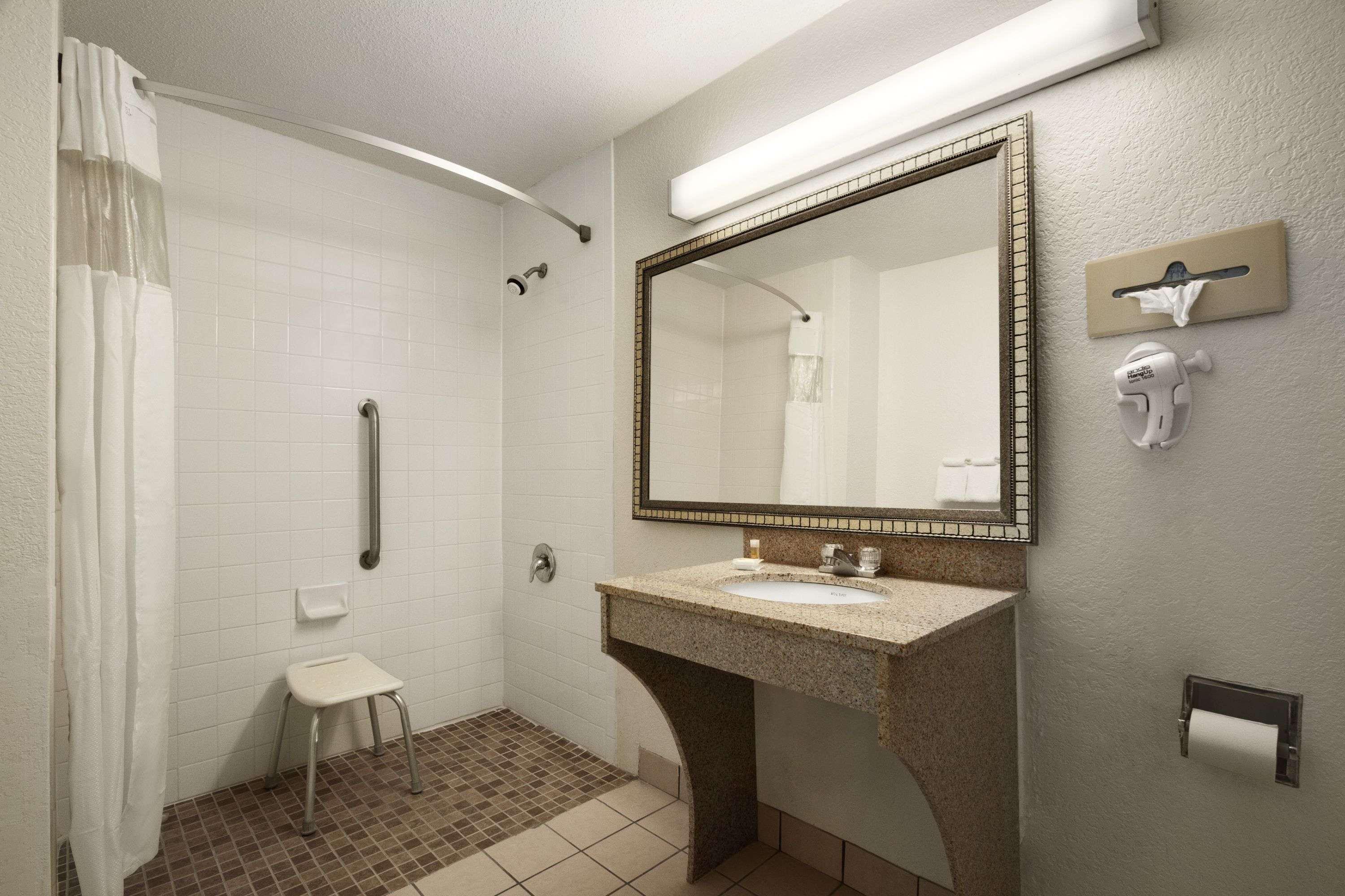 Days Inn By Wyndham Port Royal/Near Parris Island Esterno foto