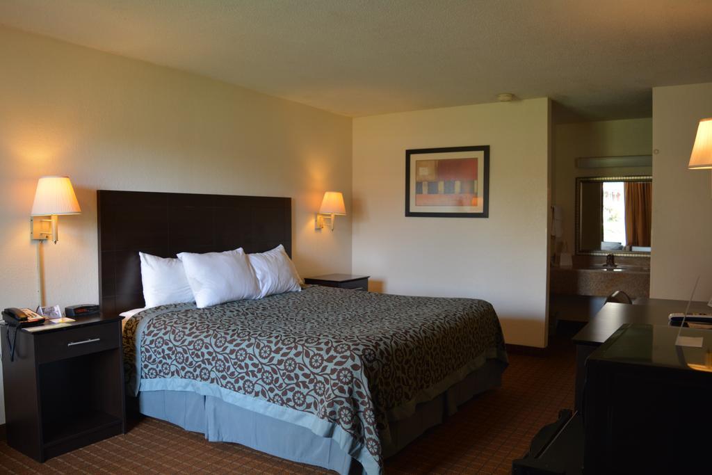 Days Inn By Wyndham Port Royal/Near Parris Island Esterno foto